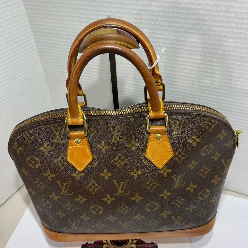 Louis Vuitton Alma with D ring in Monogram comes with dust bag - Picture 4 of 13